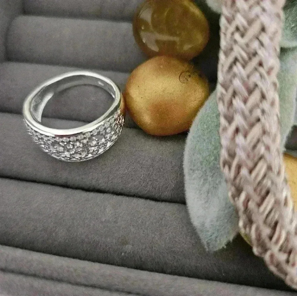 Luxury 925 sterling silver, cute charm, ring mesh design size 9. - Picture 3 of 4